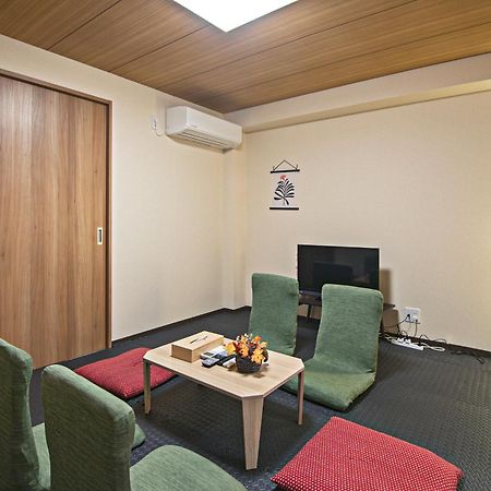 山house中津 最大10人 中津駅まで徒歩6分 梅田まで電車4分行ける！　 Appartement Osaka Buitenkant foto