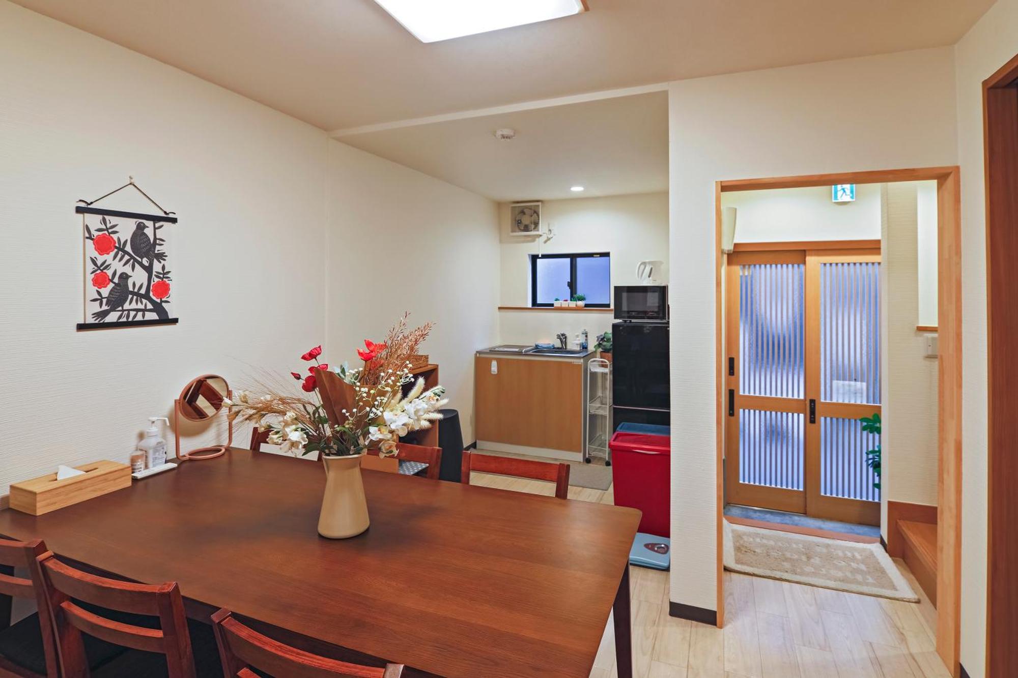 山house中津 最大10人 中津駅まで徒歩6分 梅田まで電車4分行ける！　 Appartement Osaka Buitenkant foto